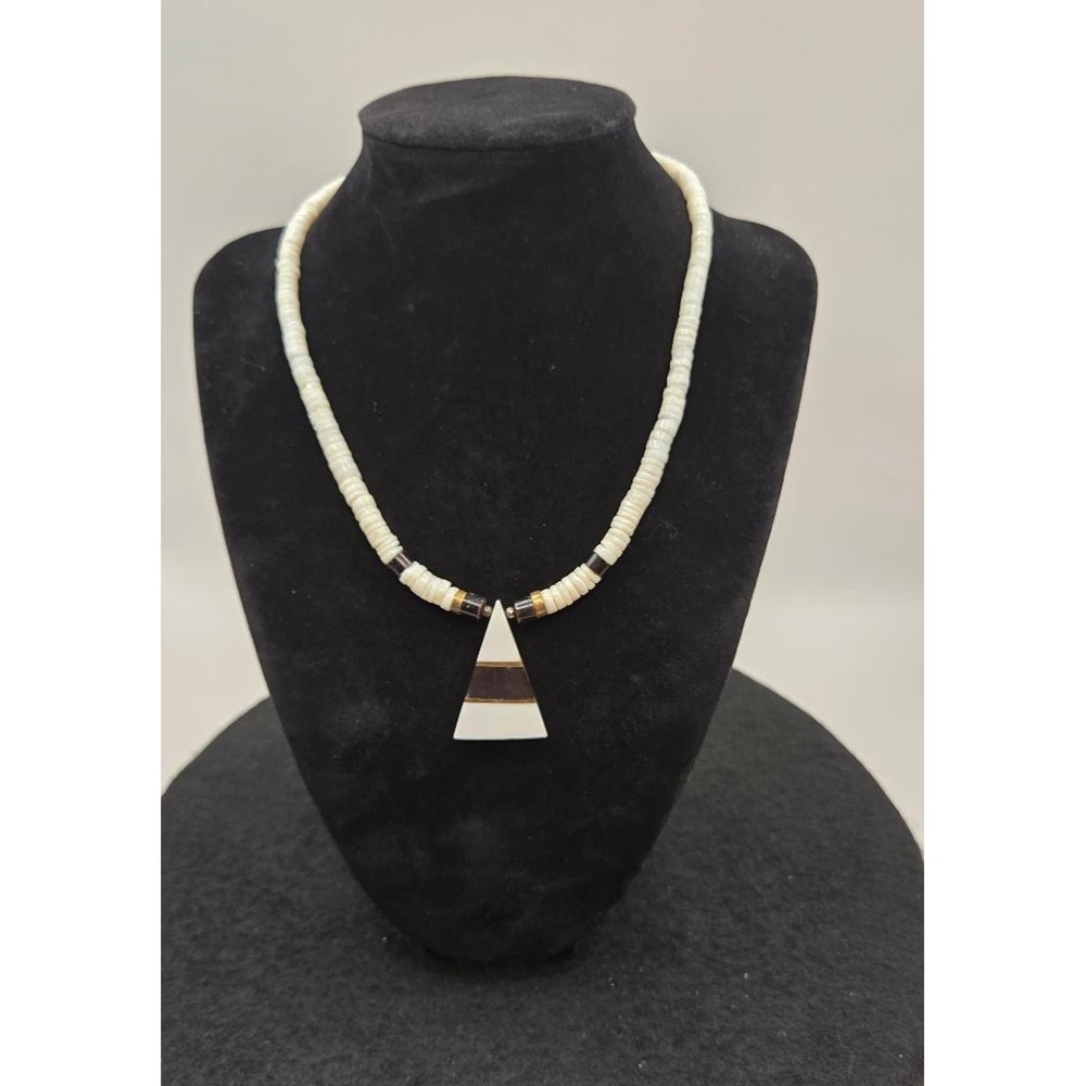 Vintage Black And White Heishi Shell Inlaid Triangular Tab Pendant Necklace